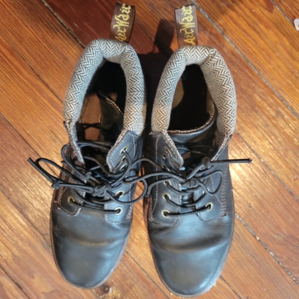 Doc Martens Air Walk Women's Boots